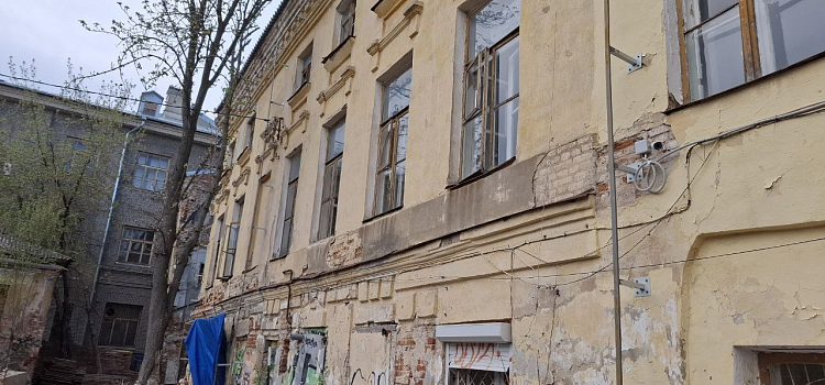 В горевшем памятнике в центре Ярославля завершили противоаварийные работы_296099