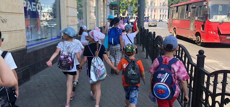 В Роспотребнадзоре ярославцам рассказали, как помочь детям во время аномальной жары