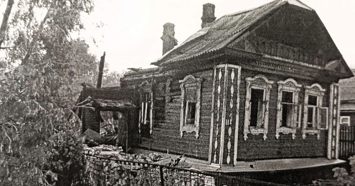 Ярославец за 100 тысяч рублей поджёг дом с женщиной внутри