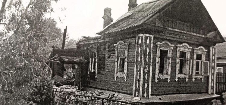 Ярославец за 100 тысяч рублей поджёг дом с женщиной внутри