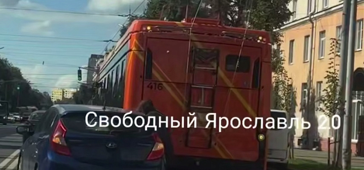 В Ярославле за четыре дня побили три новых троллейбуса_322481