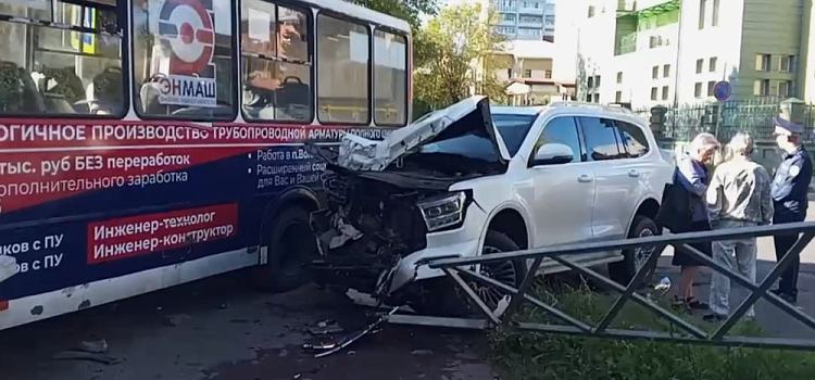 Перед судом предстанет депутат Ярославской областной Думы, устроившая ДТП с участием автобуса