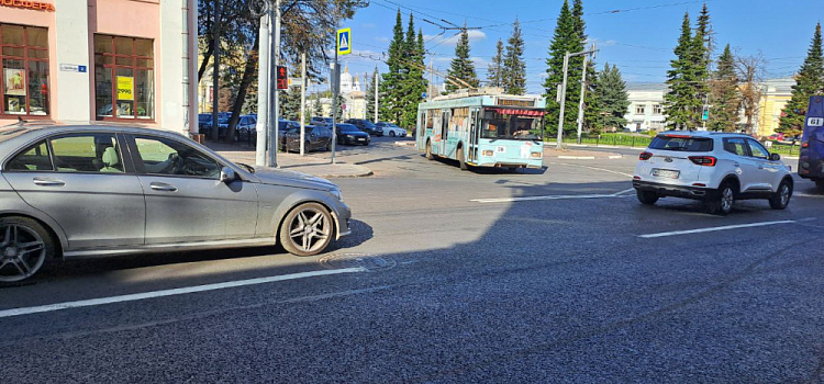 В Ярославле нанесение разметки снова растянут до глубокой осени