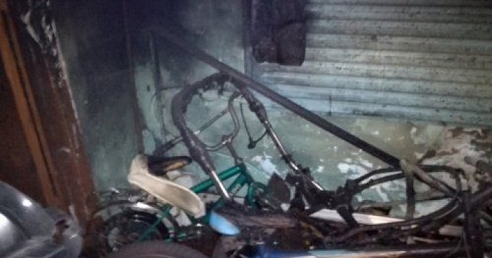В Ярославле случился пожар в подъезде пятиэтажного дома 