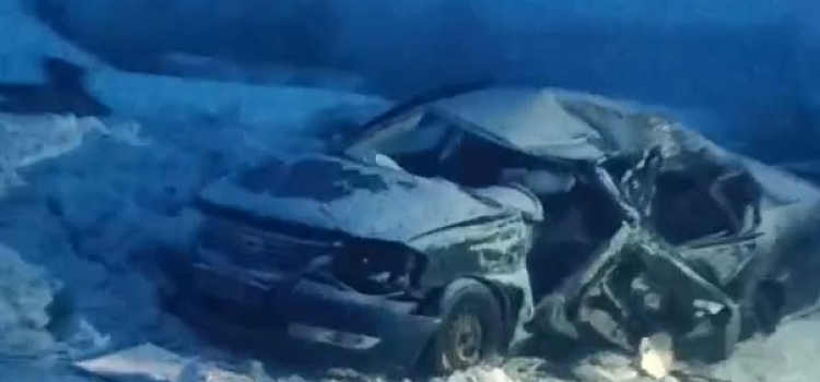 В Рыбинске в ДТП с грузовиком пострадал водитель легкового автомобиля