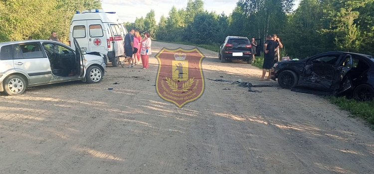В Ярославской области в лобовом ДТП погиб водитель «Форда»_300093