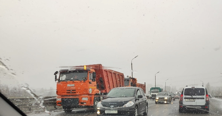 В Ярославле на Суринском путепроводе дорожники приступили к ремонту