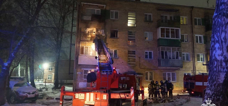 На Пятёрке при пожаре пострадали два человека_290908