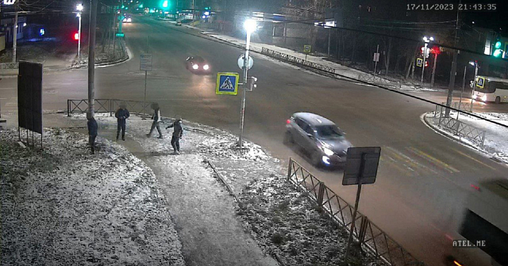 Били ногами по голове: в Ярославской области напавшие на прохожего подростки отделались условным сроком