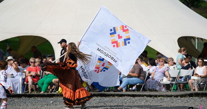 В Ярославле состоялся молдавский фестиваль «Хора на Волге»