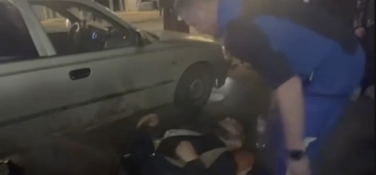 В центре Ярославля питбайкер врезался в автомобиль