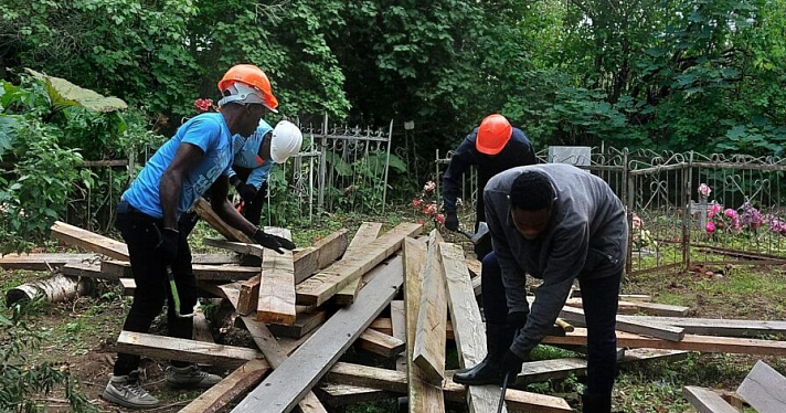 Православные африканцы помогли восстановить храмы в Ярославской области_250821