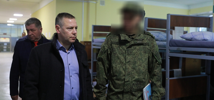 Ярославскому губернатору показали, в каких условиях в регионе готовят мобилизованных_223444