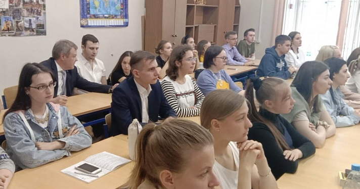 Два экзамена на 100: ученица ярославского Провинциального колледжа стала четвертой мультибалльницей в регионе