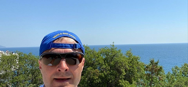 «Привет из Крыма»: мэр Ярославля отдыхает на юге России