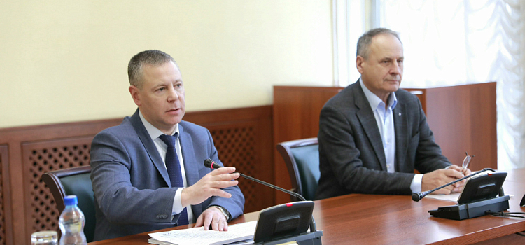 Губернатор: бюджет области предусматривает выполнение социальных обязательств и развитие инфраструктуры