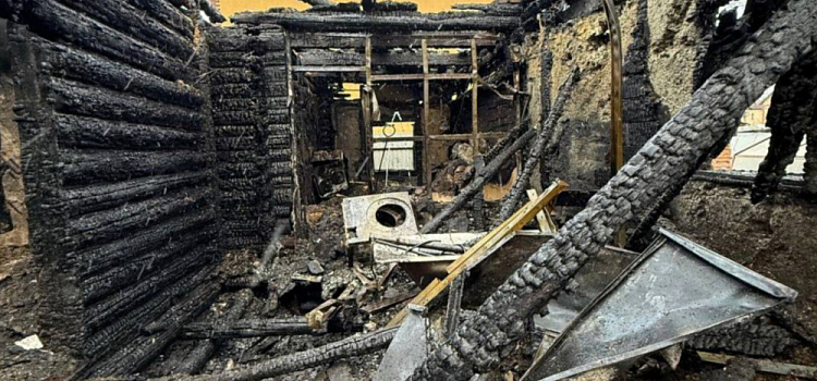 В Ярославле при пожаре в частном секторе погибли мужчина и женщина