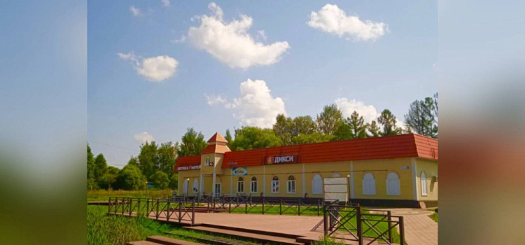 В Мышкине завершается благоустройство территории вокруг пруда