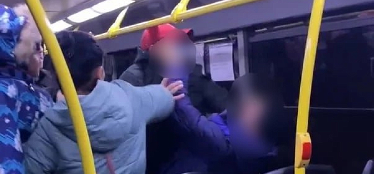 Следователи возбудили уголовное дело из-за драки в автобусе в Ярославле
