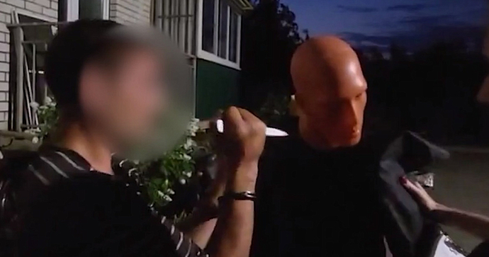 Три ножевых: в Ярославской области рецидивист зарезал знакомого