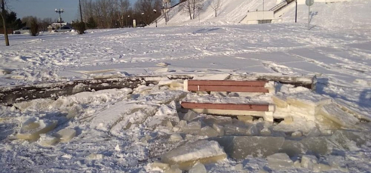 Глава центральных районов Ярославля оценил последствия паводка на Волжской набережной