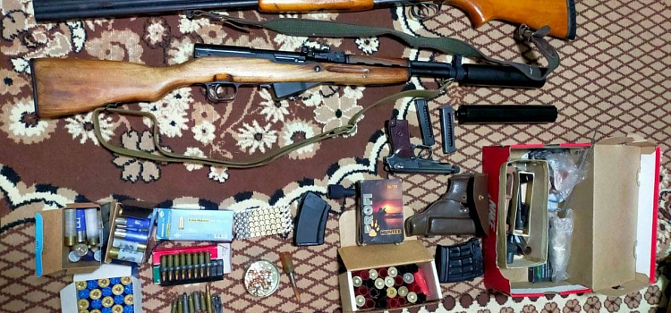 Ярославская ФСБ пресекла деятельность преступной группы, производившей и сбывавшей огнестрельное оружие_238359
