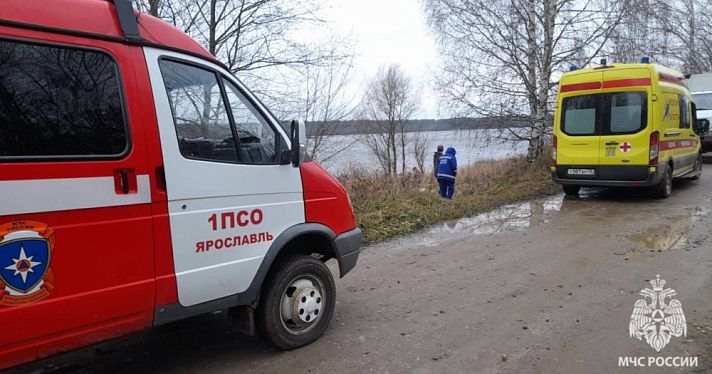 Тела извлекли из реки спасатели: под Ярославлем в Волге утонули три человека