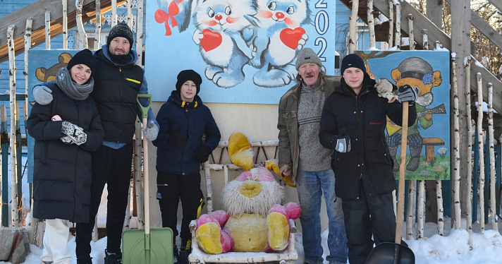 Лишь шесть человек пришли помочь ярославцу построить снежного кролика_230426