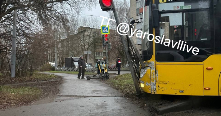 В Ярославле произошло ДТП с автобусом