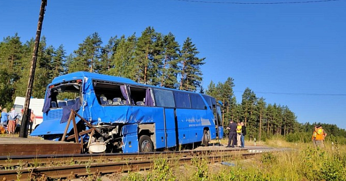Водитель автобуса с ярославскими паломниками, выехавший на переезд на красный, получил 3,5 года колонии