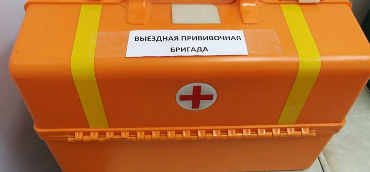 В Ярославской области вакцинировать от COVID-19 начали в ТЦ