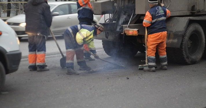 Мэрии Ярославля рекомендовали отремонтировать ямы на дорогах к 1 июня