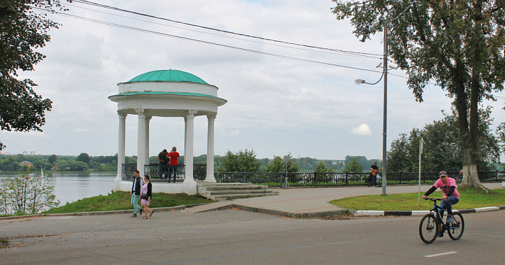 В Ярославле на Волжской набережной частично запретят остановку