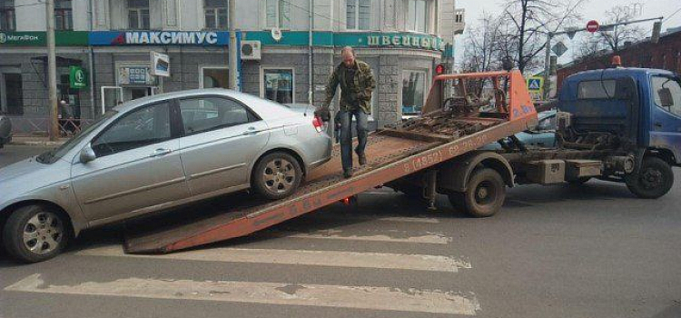 В Ярославле прошел очередной рейд по парковкам на общественных остановках