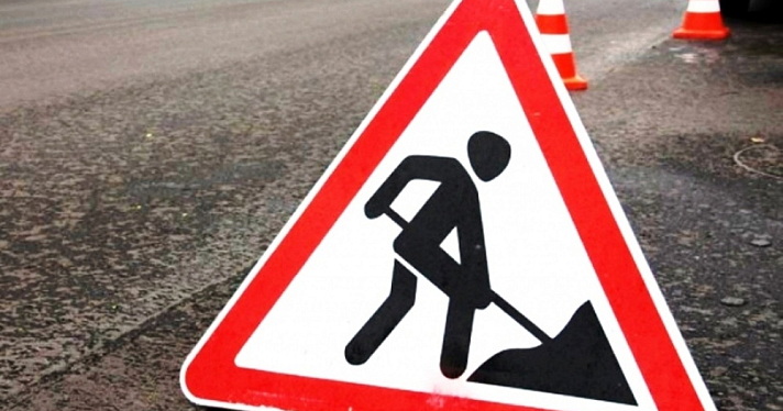 Суд обязал мэрию отремонтировать дорогу около школы в Дзержинском районе