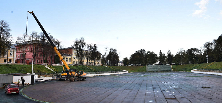 В центре Ярославля начинается реконструкция стадиона_304359