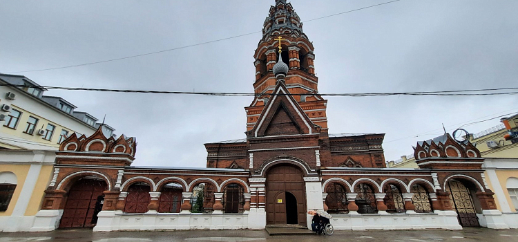 Церковь, склад, пекарня: история Сретенского храма в центре Ярославля_193438