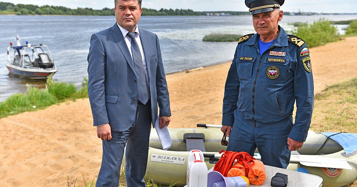 На неофициальных пляжах Ярославля установили спасательные посты; также планируется общее благоустройство_158889