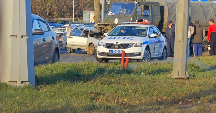 Из-за ДТП на Московском проспекте в Ярославле образовалась пробка