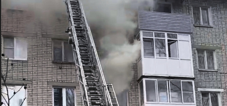 В Ярославле судебный пристав помог спасти людей из пожара