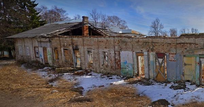 Конюшни XVIII века продают за рубль в Ярославле