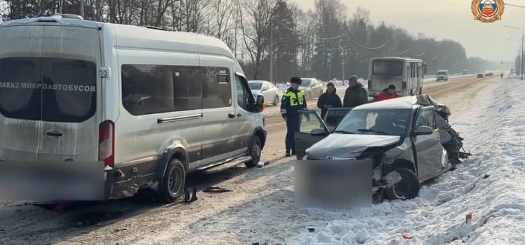 В ДТП под Ярославлем погиб водитель легковушки