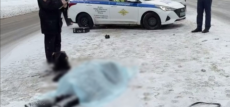 В Ярославле водитель сбил пенсионерку на «зебре» и скрылся с места ДТП