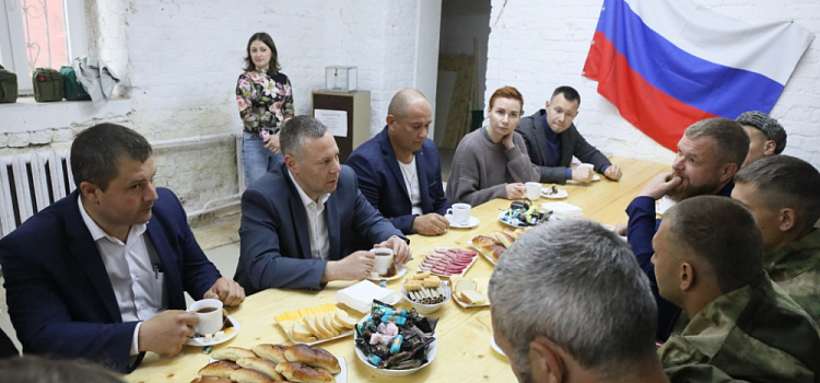 Михаил Евраев поблагодарил переславских казаков за помощь участникам спецоперации