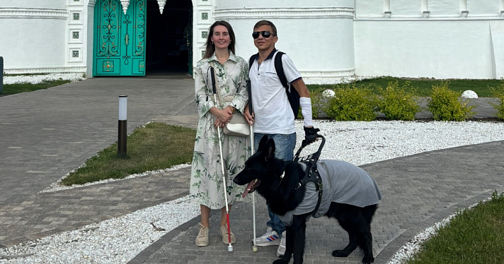 В Ярославле незрячего блогера с собакой-проводником не пустили на территорию Толгского монастыря