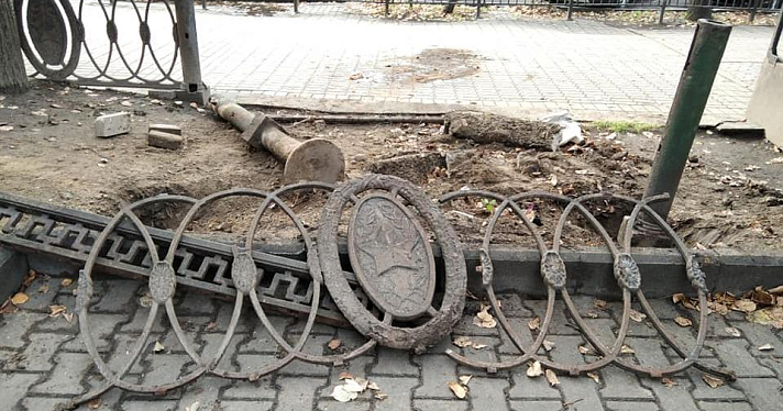 В центре Ярославля демонтируют чугунное ограждение: комментарий мэрии