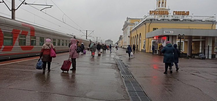 Отсекло голову: ярославца сбил товарный поезд