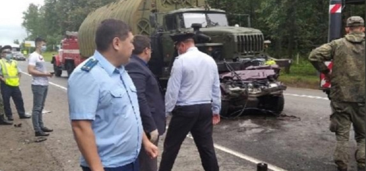 Суд взыскал почти два миллиона рублей компенсации родственникам молодого водителя, погибшего в ДТП с военными грузовиками