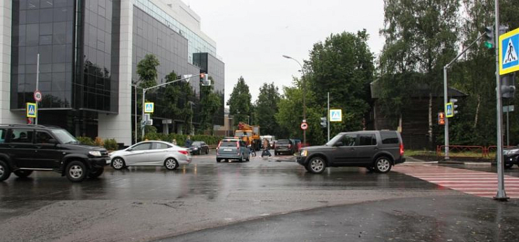 В Ярославле появился новый светофорный объект за 4,6 миллиона рублей