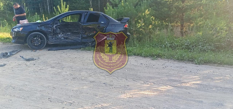 В Ярославской области в лобовом ДТП погиб водитель «Форда»_300094